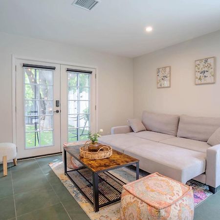 Serene 1 Bed Guest House With Patio Sleeps 6 Los Angeles Exteriér fotografie