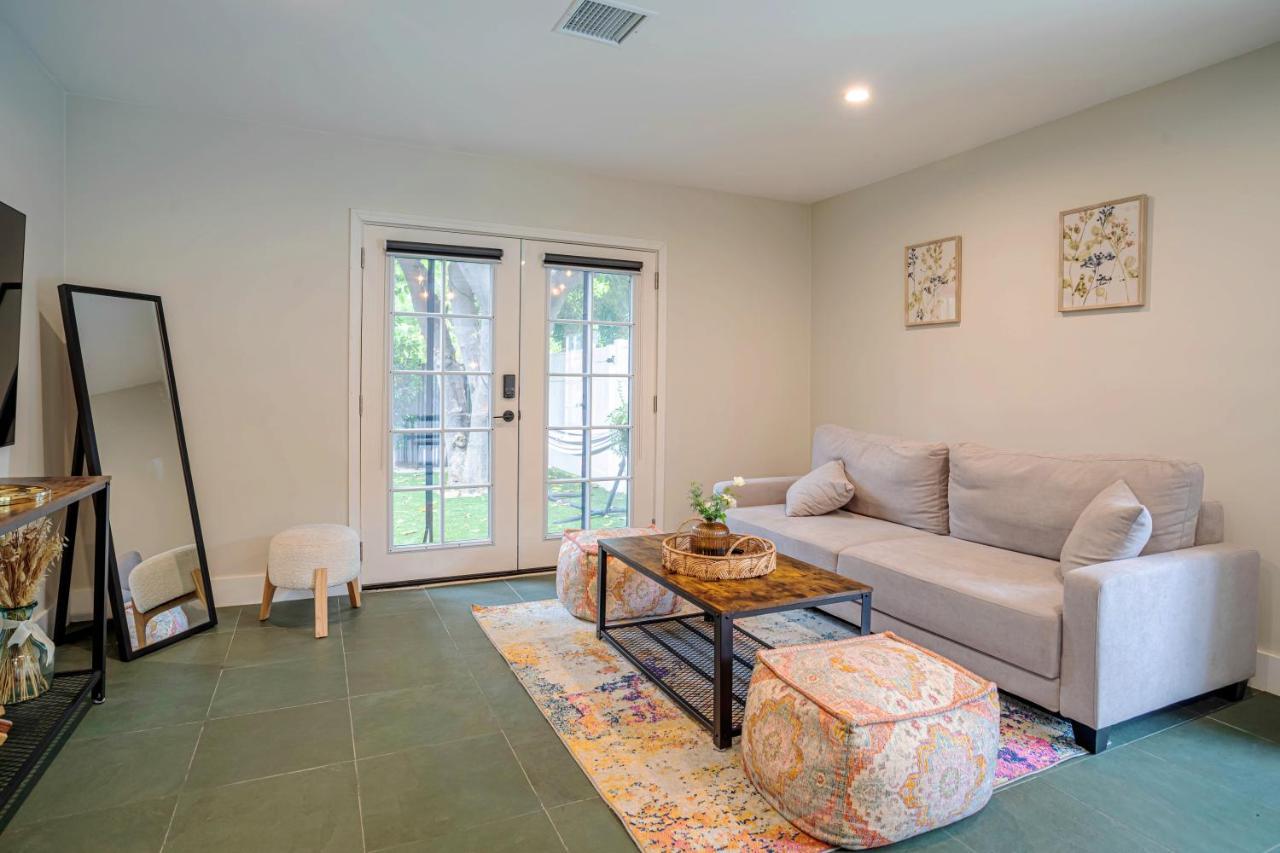 Serene 1 Bed Guest House With Patio Sleeps 6 Los Angeles Exteriér fotografie