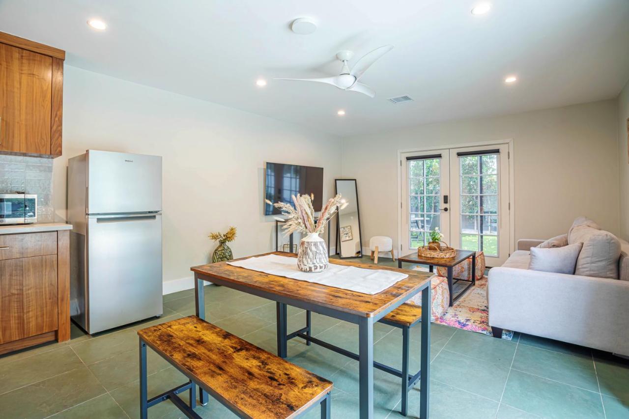 Serene 1 Bed Guest House With Patio Sleeps 6 Los Angeles Exteriér fotografie